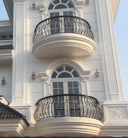 mẫu lan can sắt uốn cong cho nhà phố