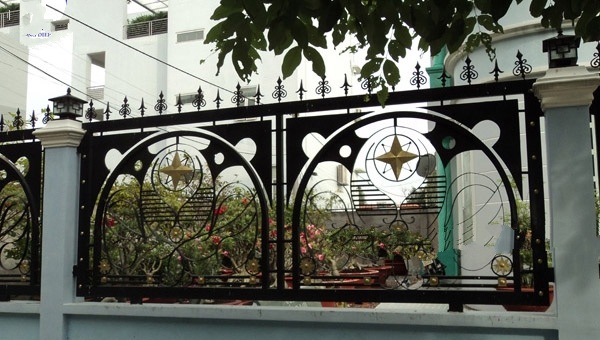 Mẫu Hàng Rào Sắt CNC Phong cách tân cổ điển