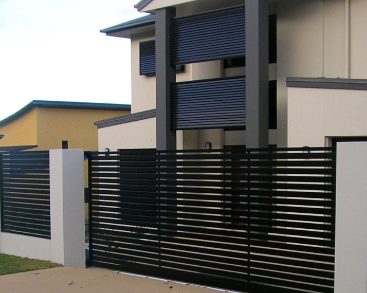 Mẫu Hàng Rào Sắt Biệt Thự hộp ngang đơn giản