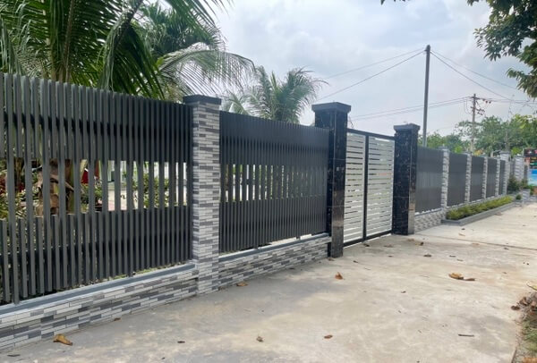 Hàng Rào Sắt Hộp Thanh Đứng