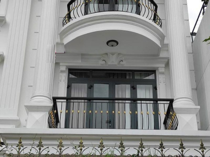 Lan Can Sắt tân cổ điển